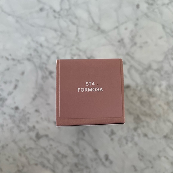 New! ILIA Super Serum Skin Tint in ST4 FORMOSA SPF 40 Sunscreen 1 fl oz - Picture 6 of 7